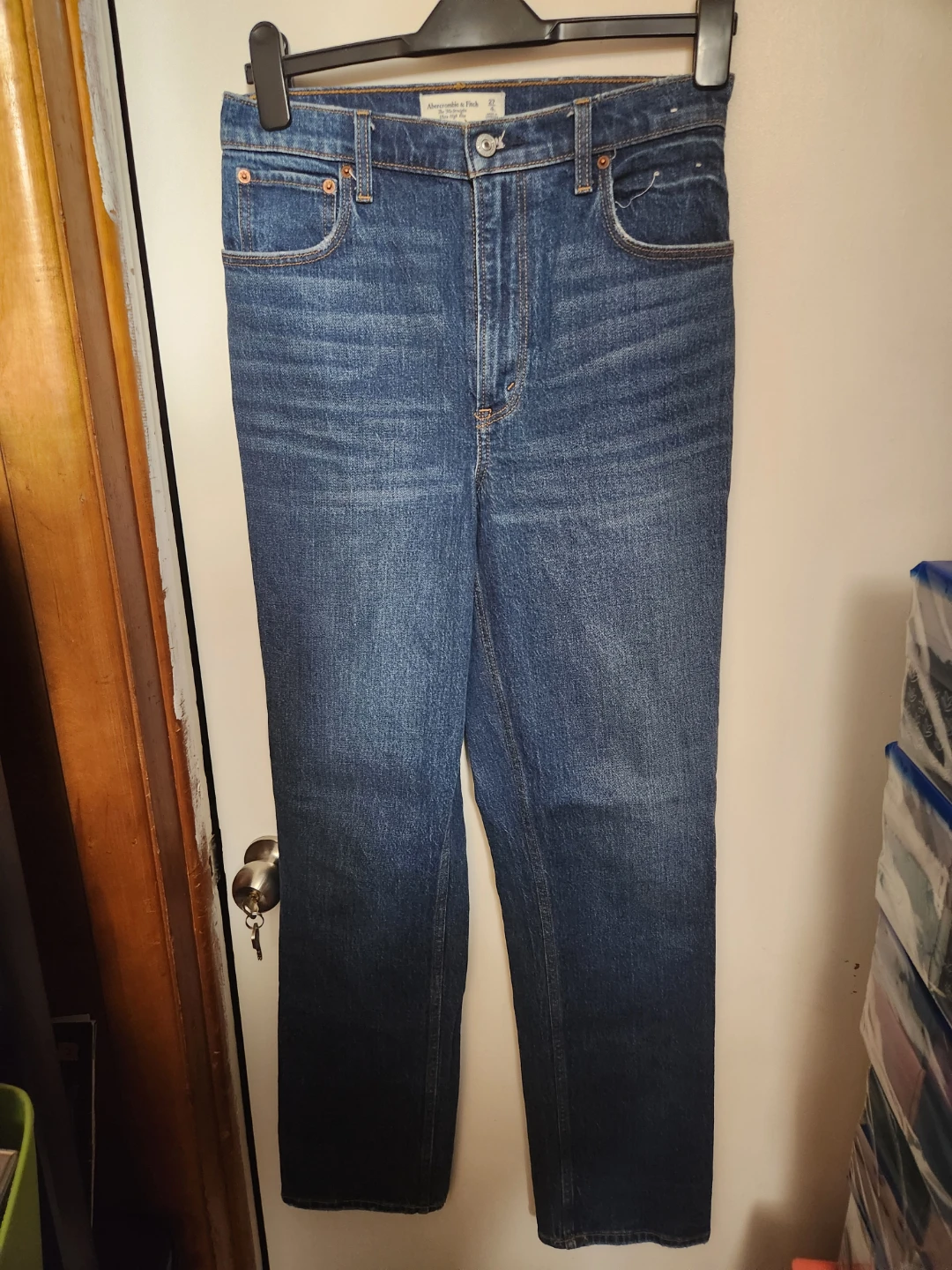 Abercrombie & Fitch '90s Straight Ultra High Rise Jeans