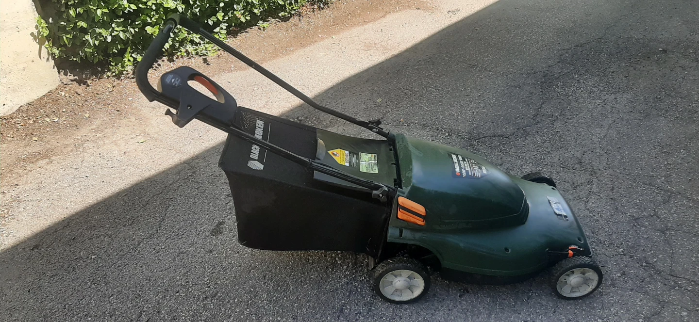 Black & Decker Premium 19"  Electric Lawnmower