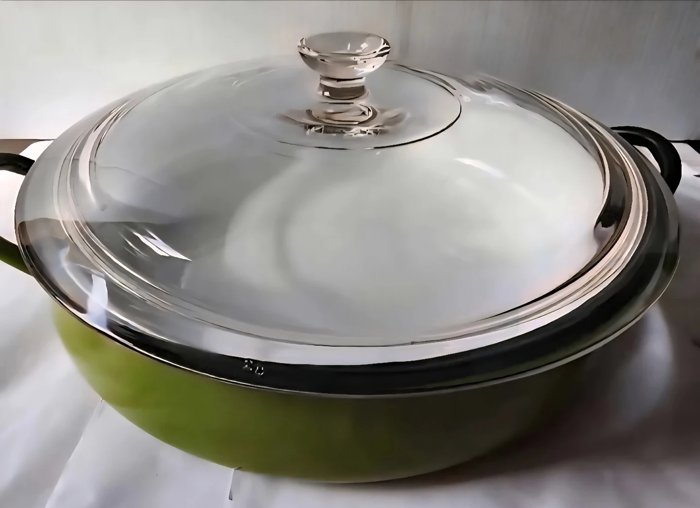 ENAMEL POT