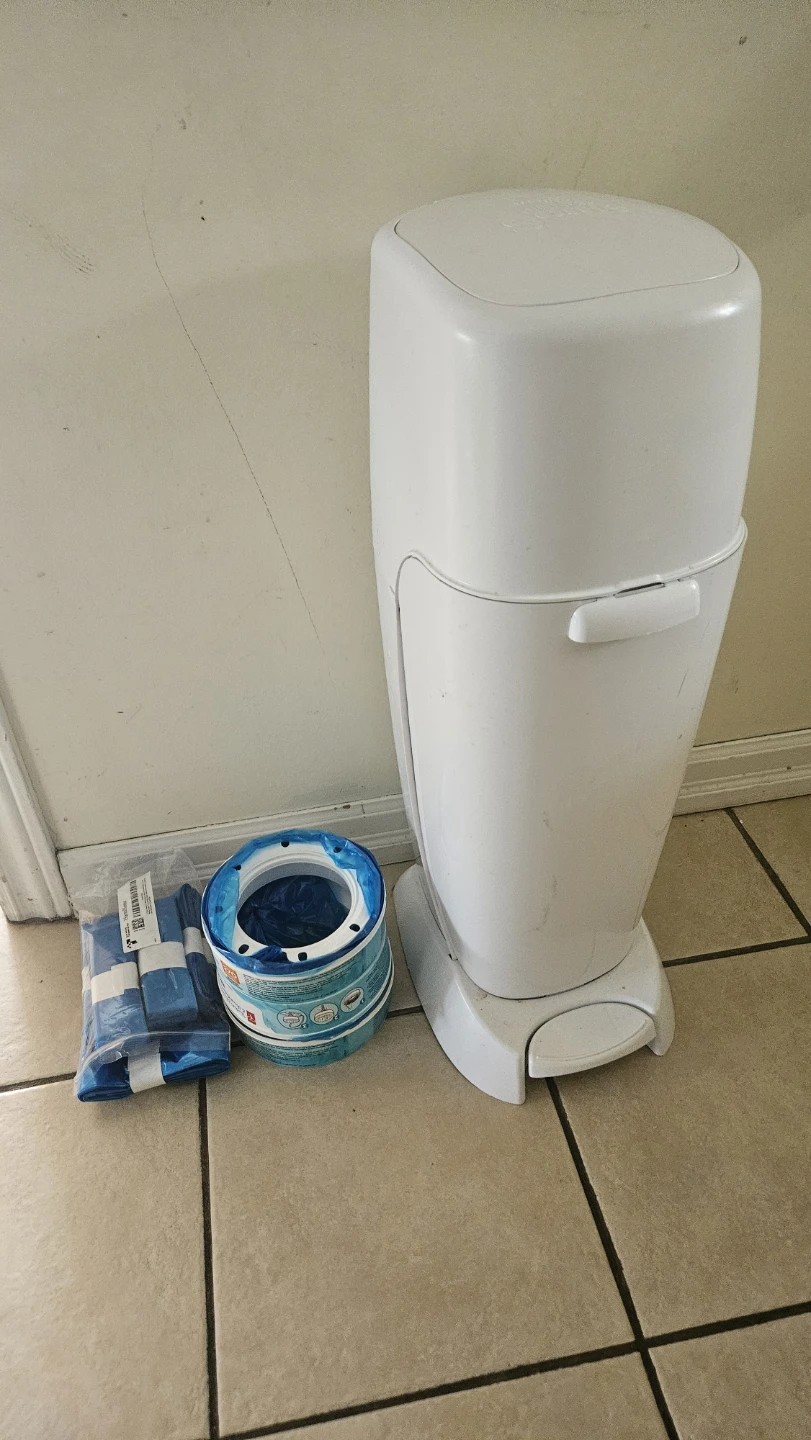 Diaper Genie Pail and 13 pail Refill Liners