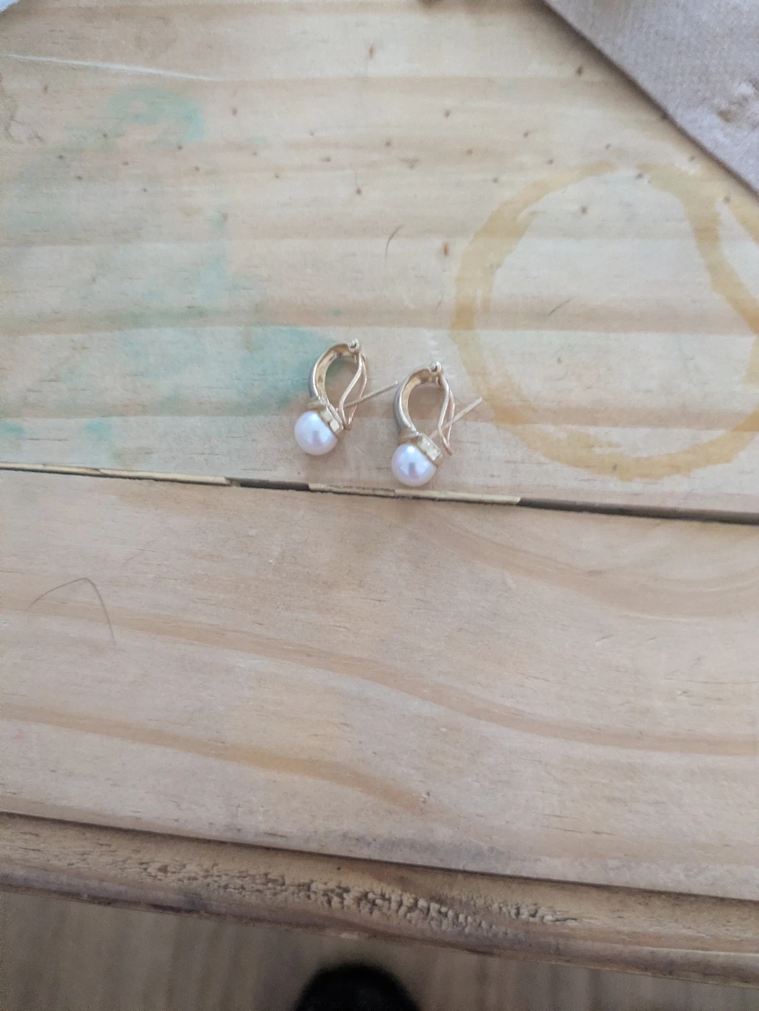 Gold Tone Pearl Hoop Earrings - photo 2
