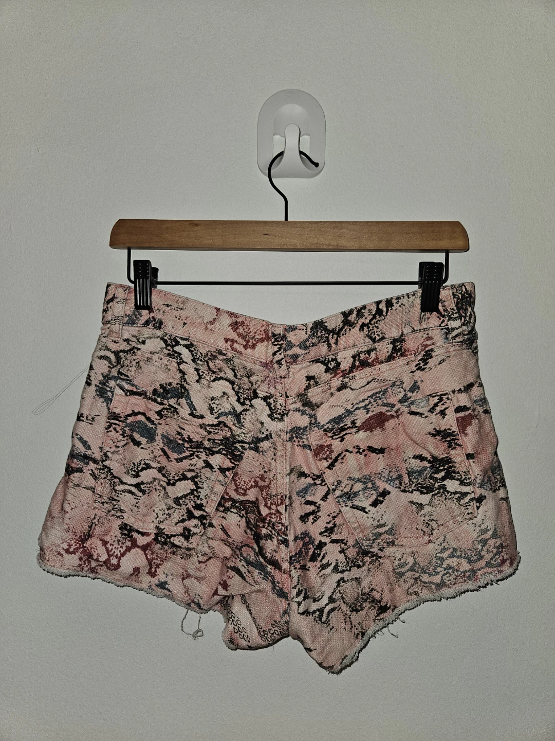 IRO Pink Snake Print Denim Shorts Size 36 - photo 2