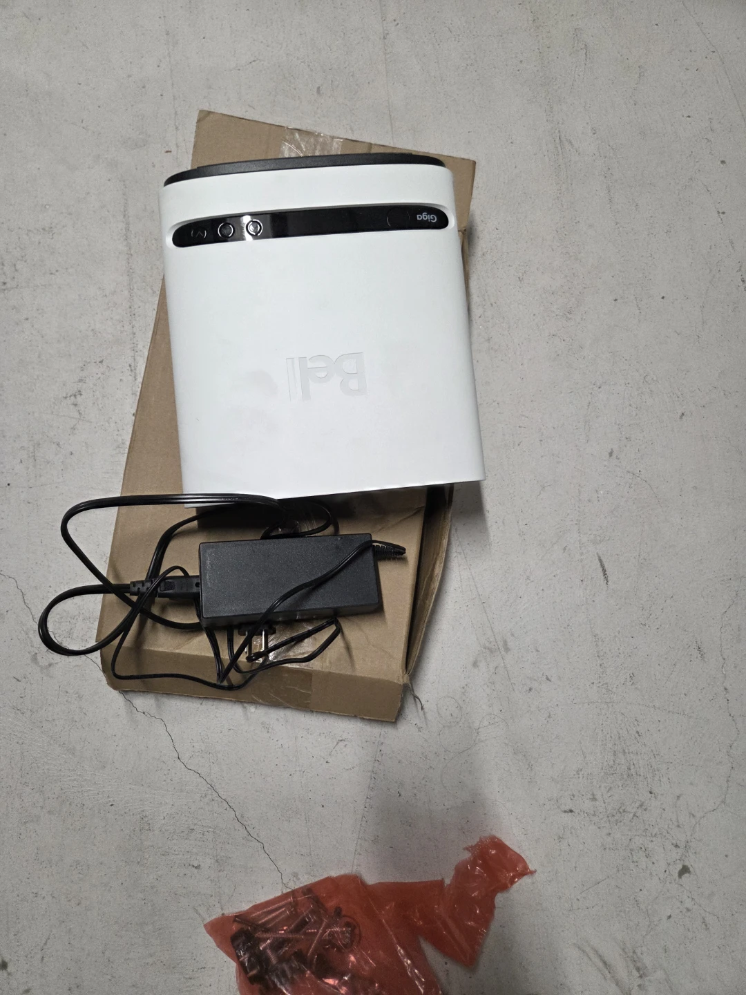 Bell Giga Hub Modem with Power Adapter - photo 2