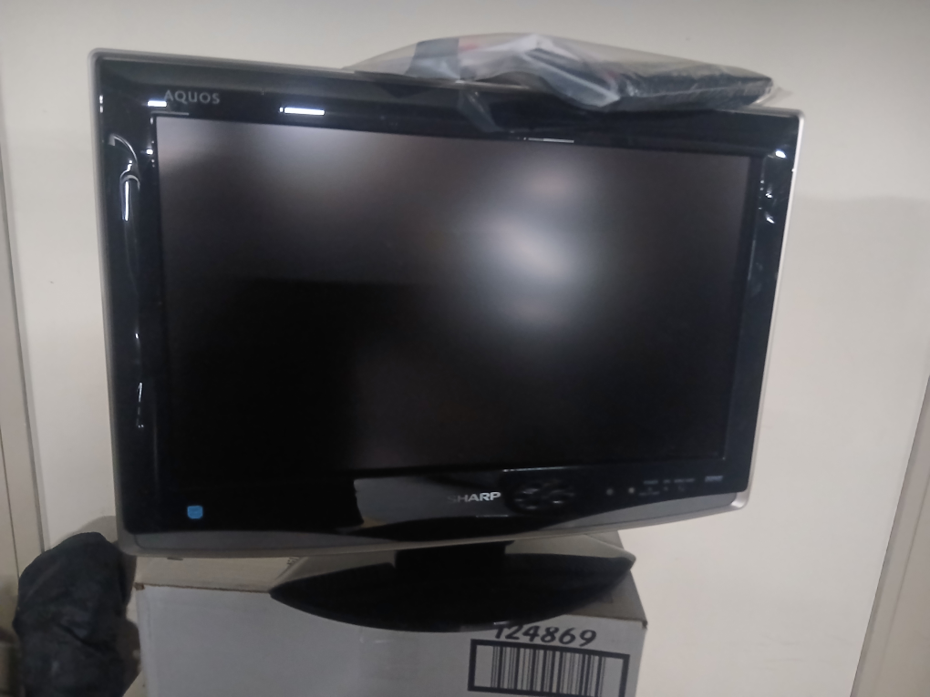 Sharp AQUOS LC-20D42U 20" LCD Television