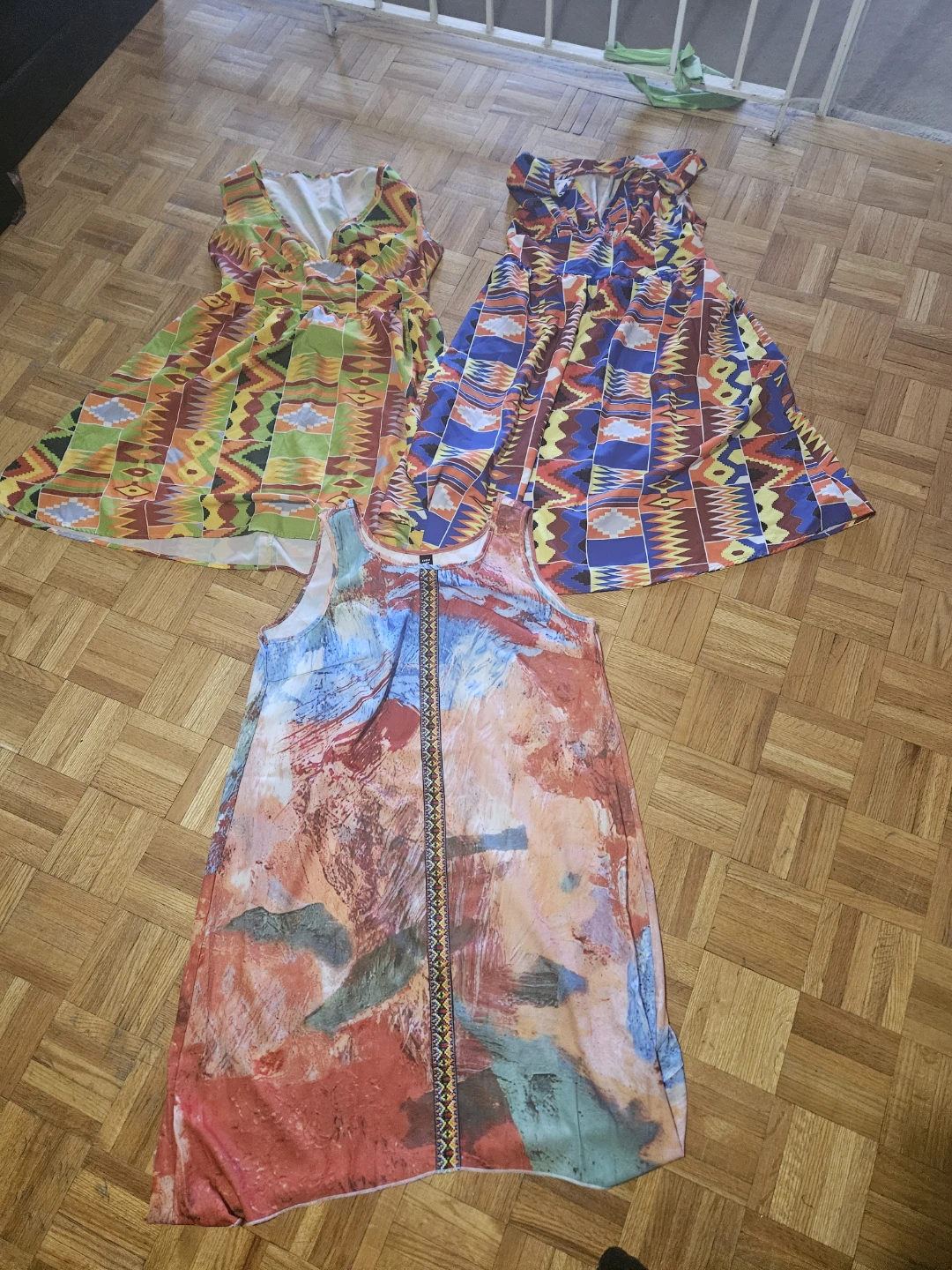 Three Women's Patterned Dresses - photo 4