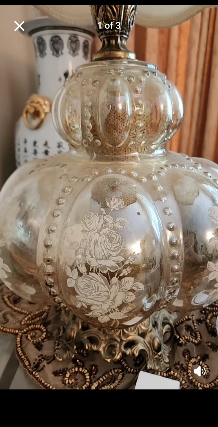 Decorative Table Lamp with Floral Shade - photo 2
