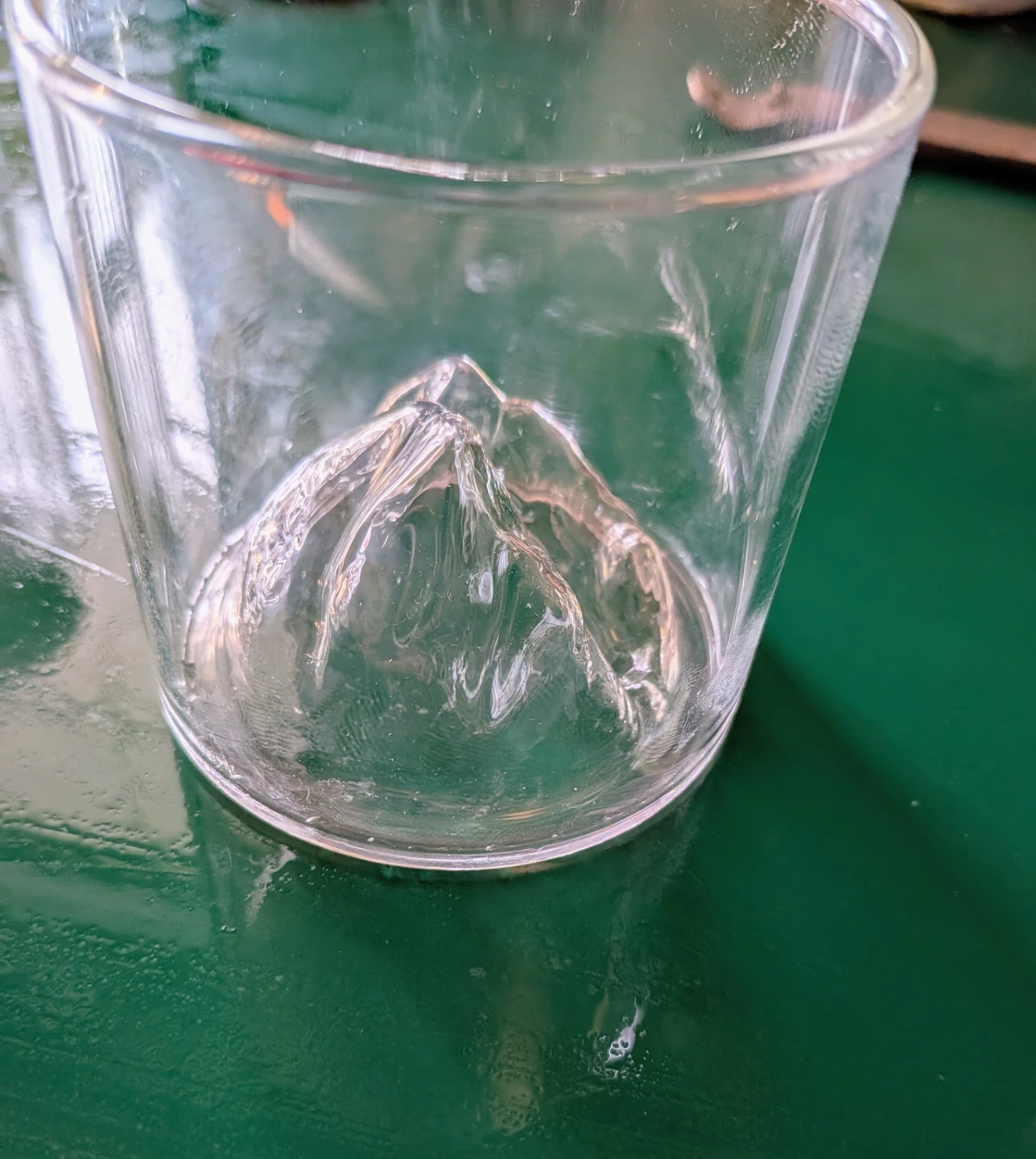 Glass Decanter and Tumbler Set with Mountain Base - photo 4