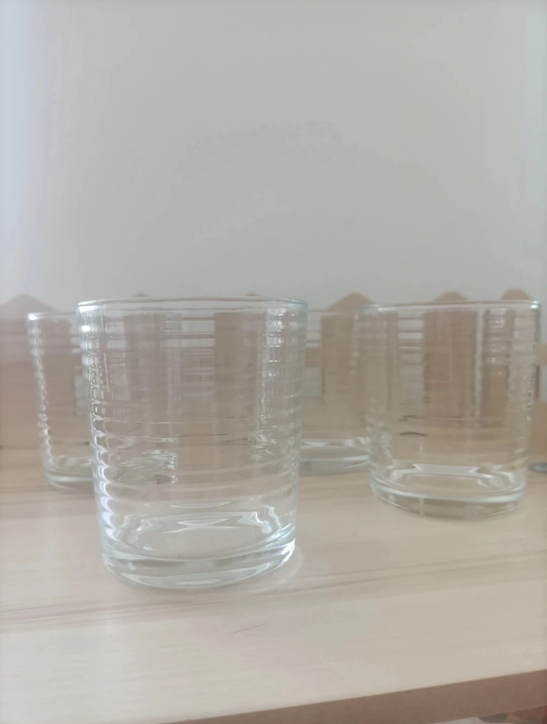 Set of 4 Glass Cups & 3 Mugs - photo 3