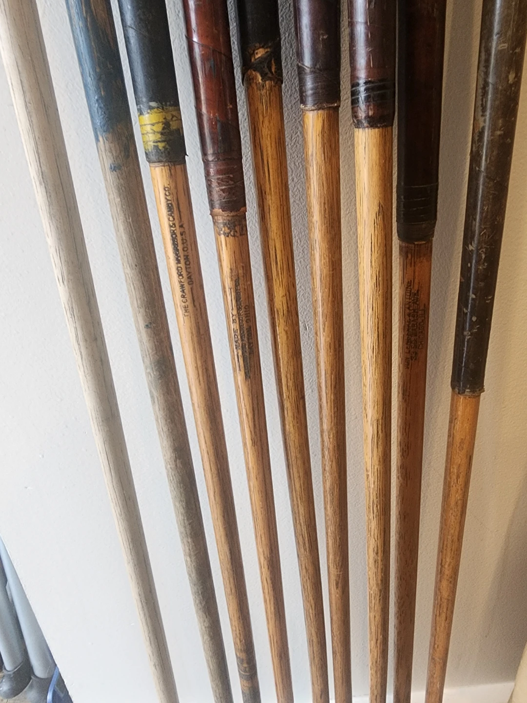Antique Antique Hickory Shaft Golf Clubs & Bag - photo 5