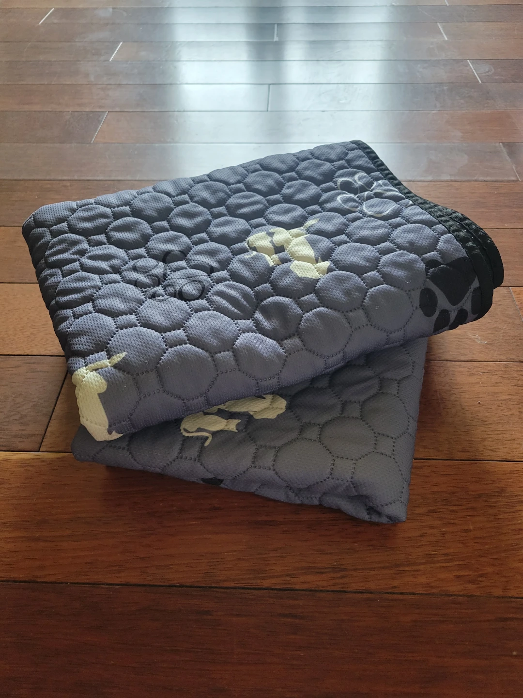 FREE PET PADS - photo 3