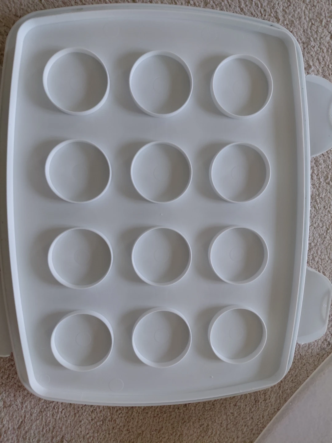 White Plastic Cupcake Carrier - photo 3
