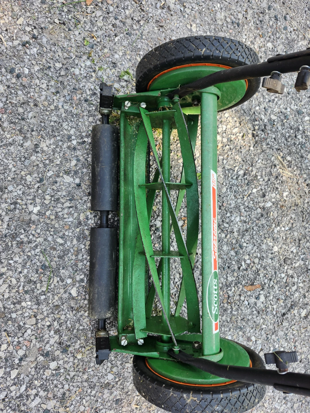 Scotts Supreme 18" Reel Mower - photo 2
