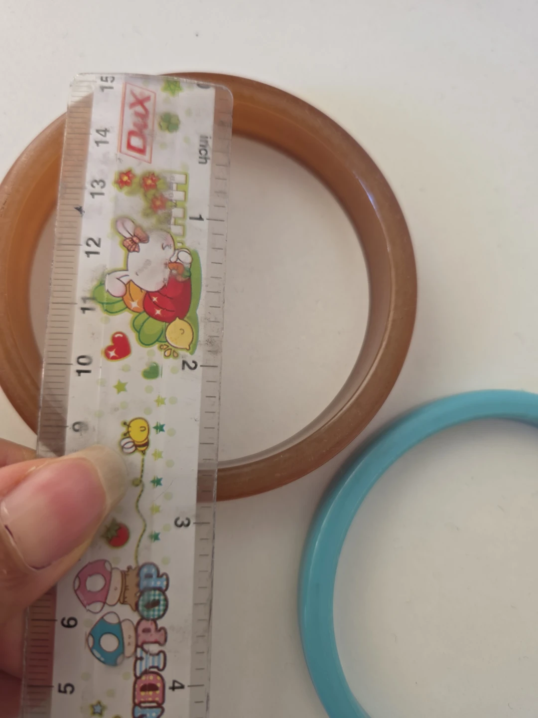 Pair of acrylic bangles - photo 4