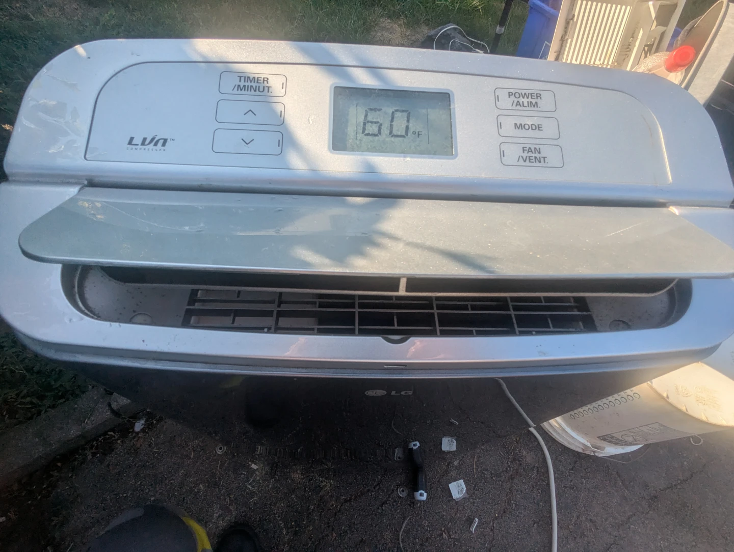 LG Portable Air Conditioner - photo 3