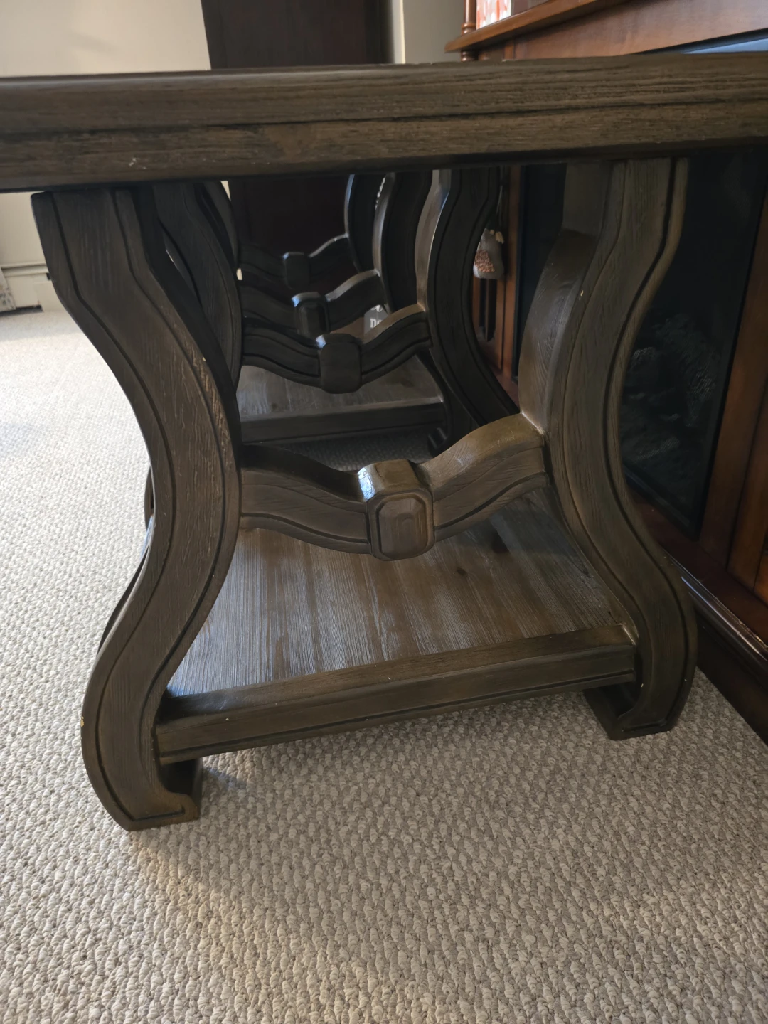 Set of 2 Dark Wood End Tables - photo 3