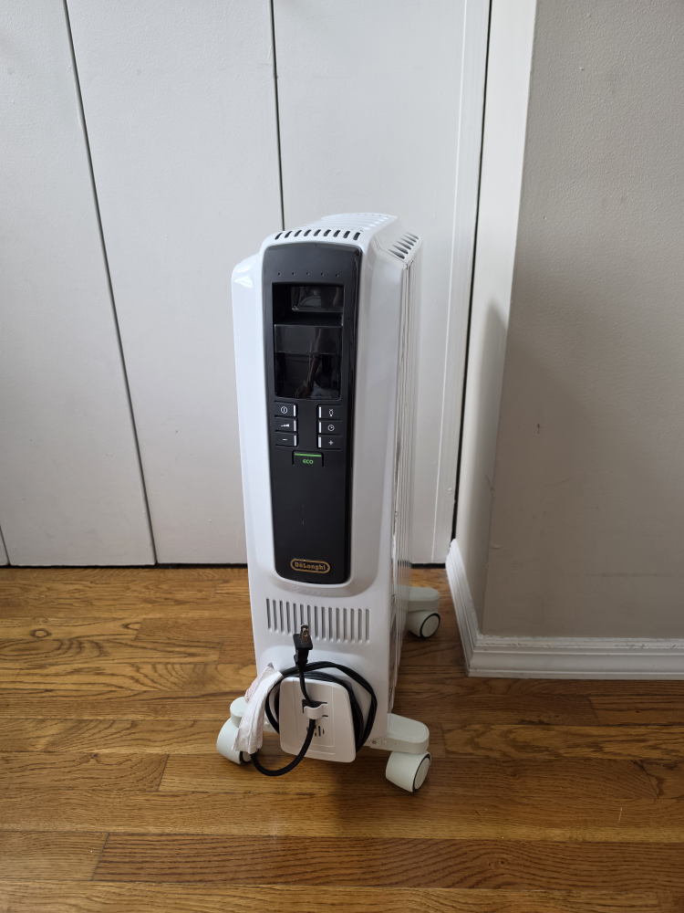 DeLonghi Oil-Filled Radiator Heater - photo 2