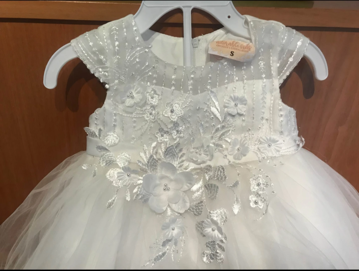 Adorable Kids White Special Occasion Dress ( 9 - 12 month )