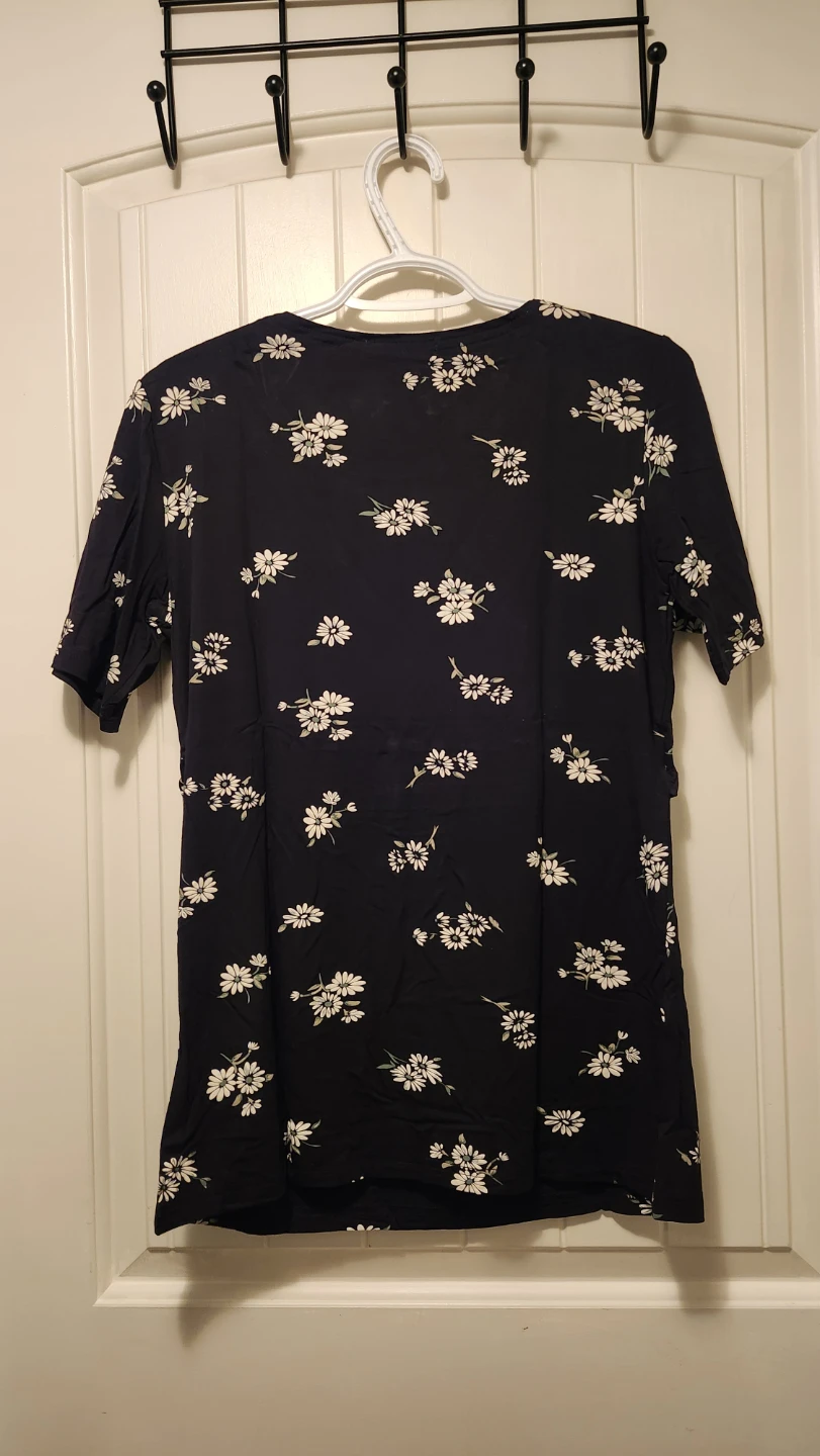 Bearslad Maternity Nursing Shirt - Size M - photo 4
