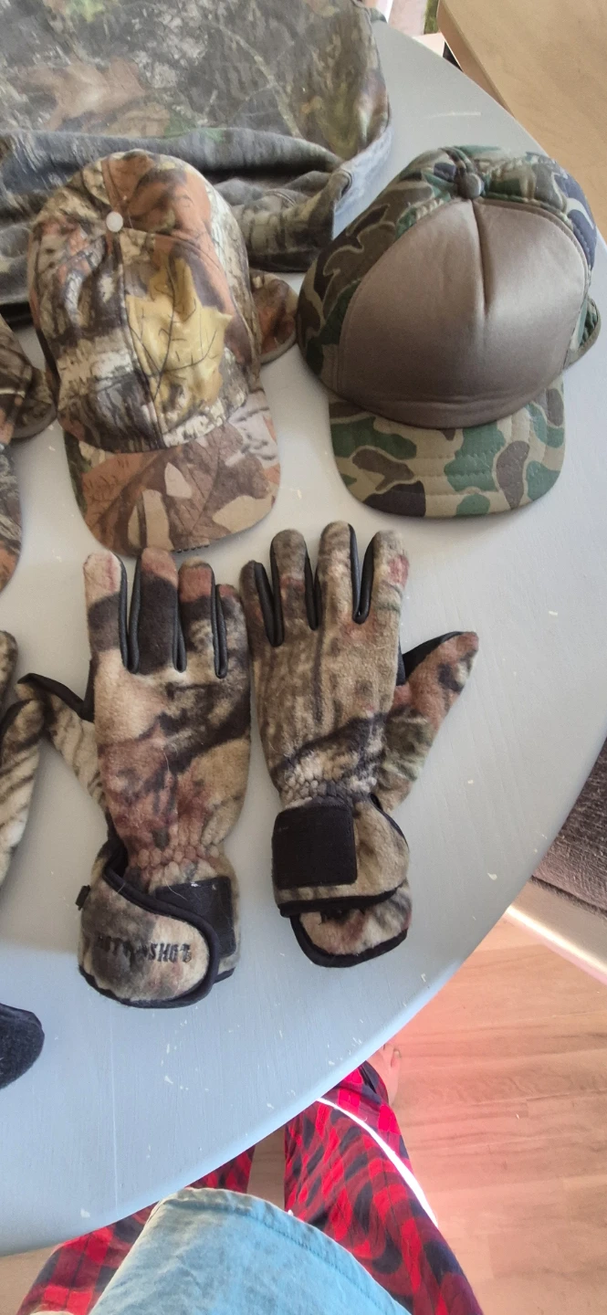 Camo Hunting Gloves, Hats, and Sweatshirt - photo 3