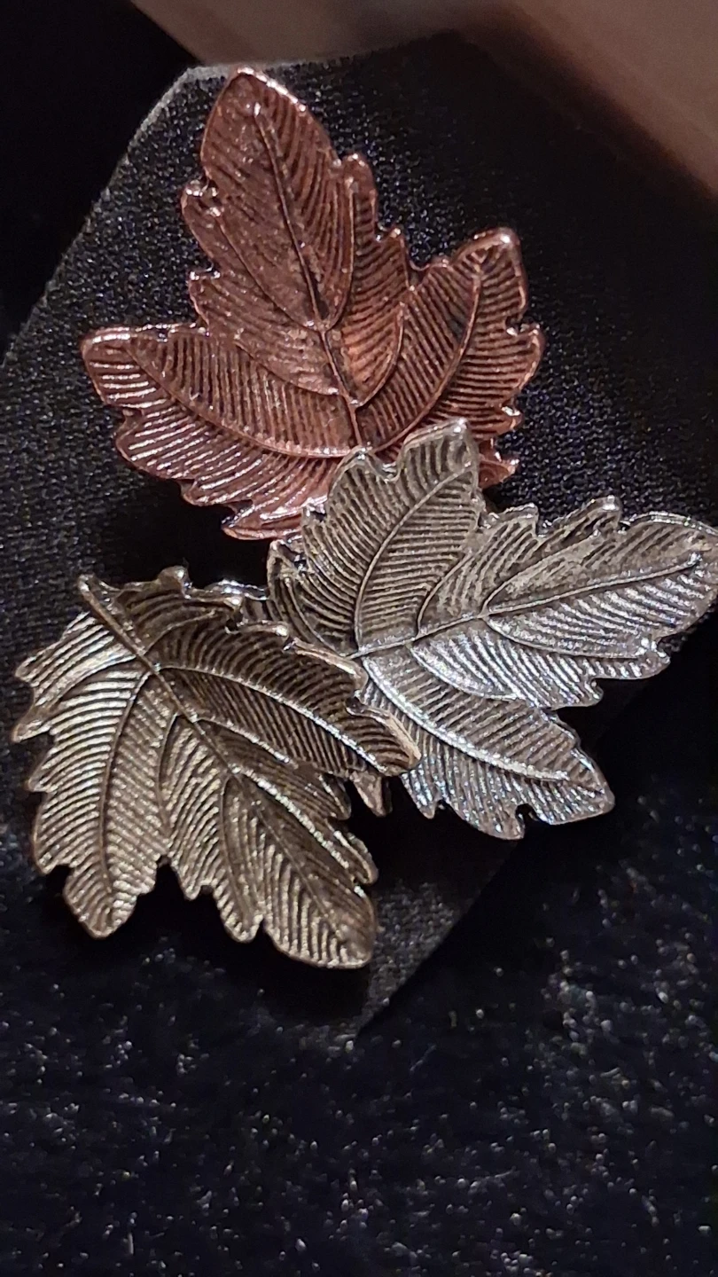Maple Leaves Brooch - photo 2