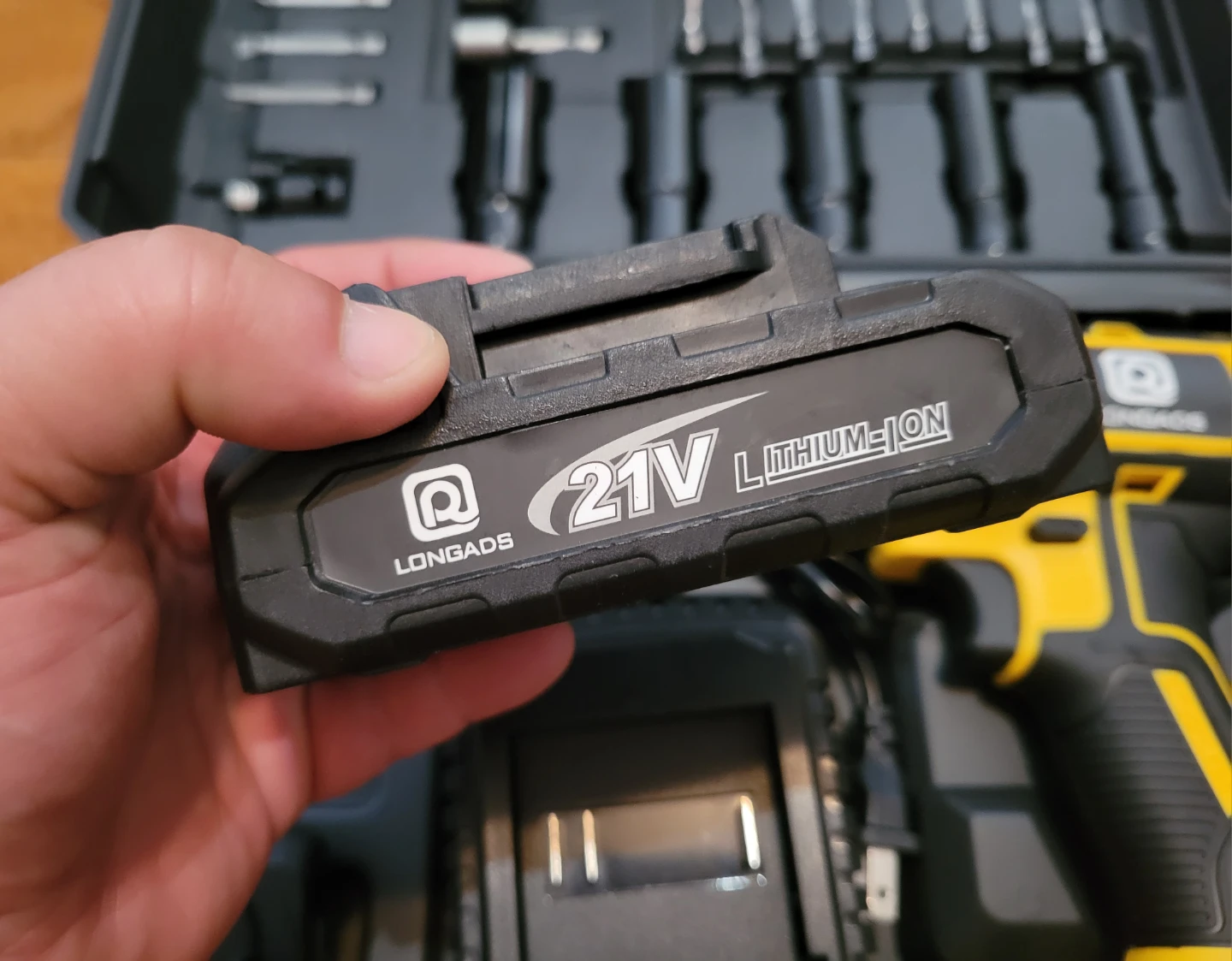 NEW LONGADS 21V Lithium Ion Impact Wrench Tool Kit - photo 3