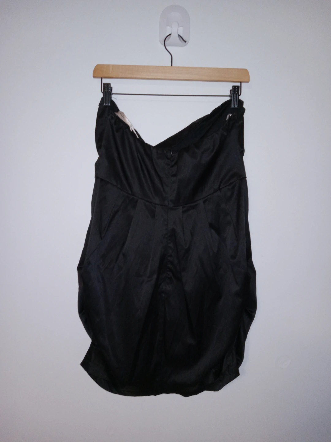 Black strapless dress with bow detail - photo 2