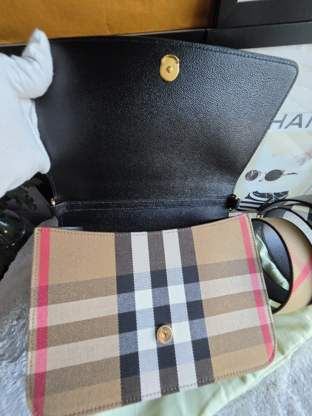 Burberry Mackford Small - photo 3