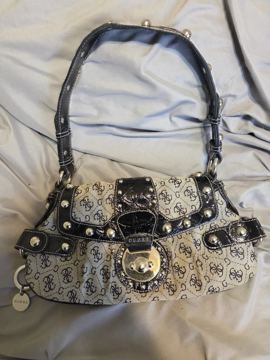 GUESS Shoulder Bag