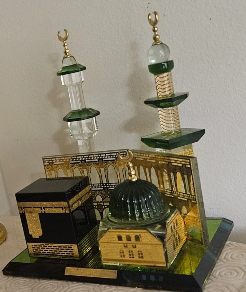 Crystal Islamic Decorative Kaaba and Al-Masjid an-Nabawi