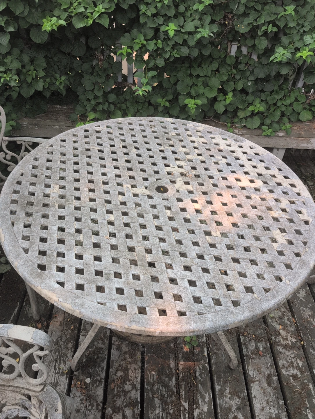 🌿 Cast Aluminum Patio Dining Set – 5 Pieces – $750 OBO - photo 2