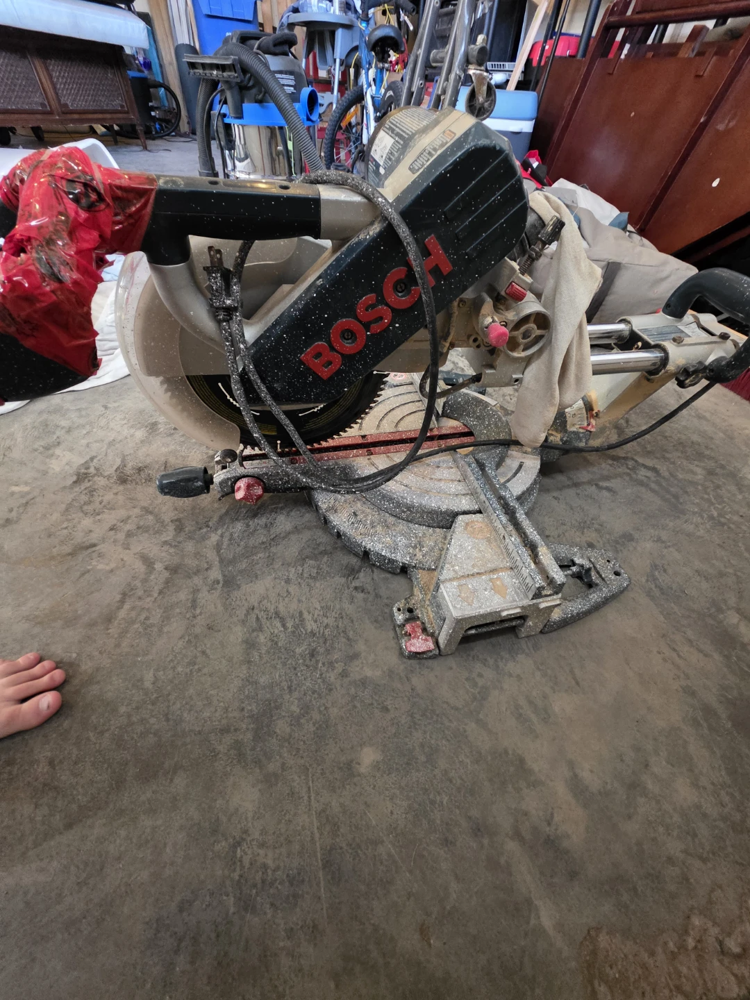 BOSCH Compound Miter Saw (needs new handle) - photo 2