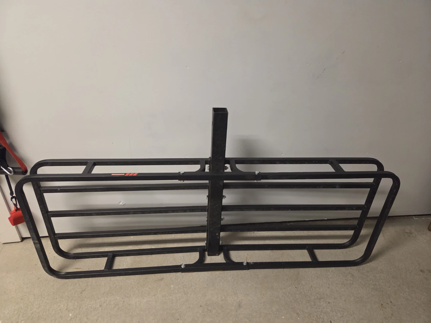 Motomaster Powder-Coated Steel Hitch Basket