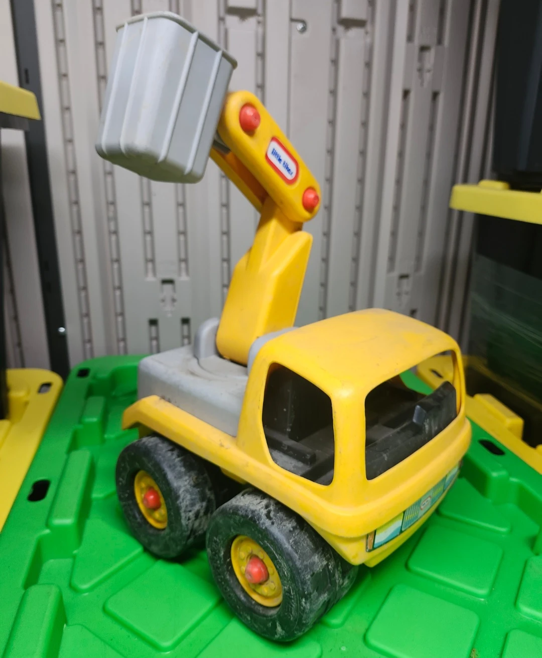 Little Tikes Toy Excavator Dump Truck - photo 2