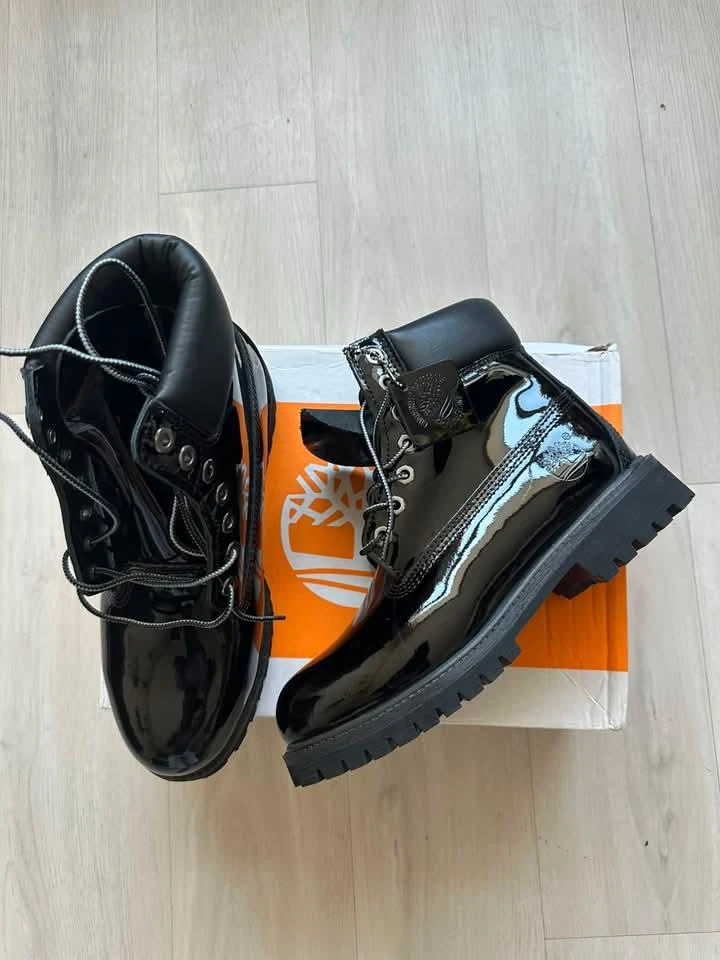 Timberland Black Patent Leather Boots - photo 3