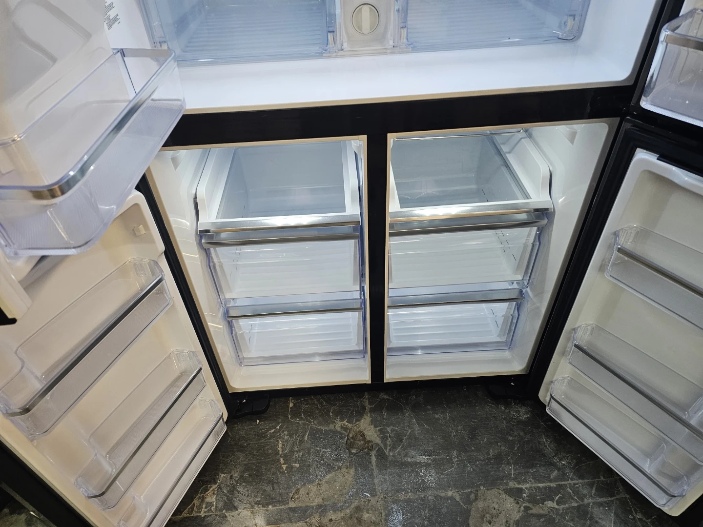Samsung 36in wide dark Stainless Family Hub Refrigerator - photo 2