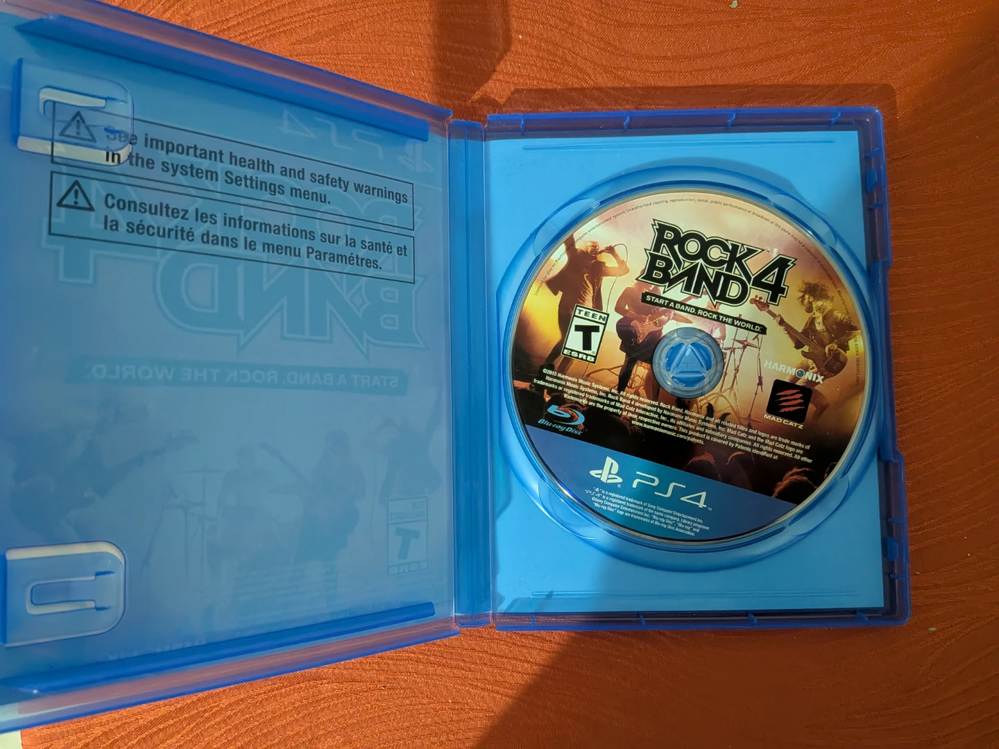 Rock Band 4 Wireless Guitar + Game Disc Bundle (PS4 / PS5) - photo 4