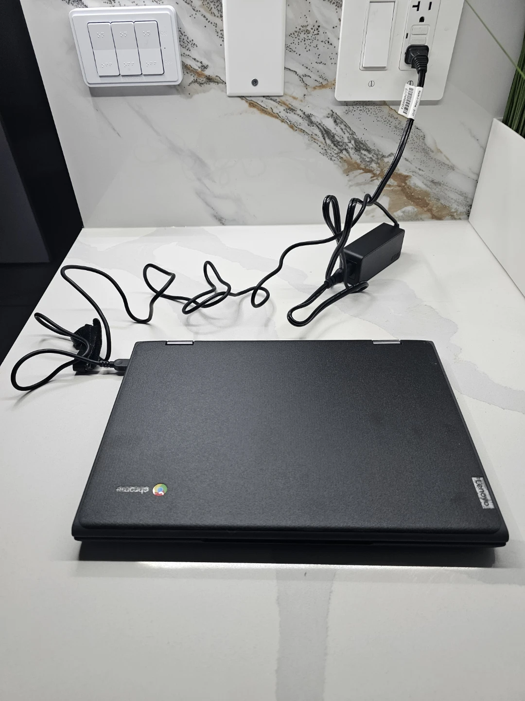 Lenovo Chromebook Laptop touchscreen foldable