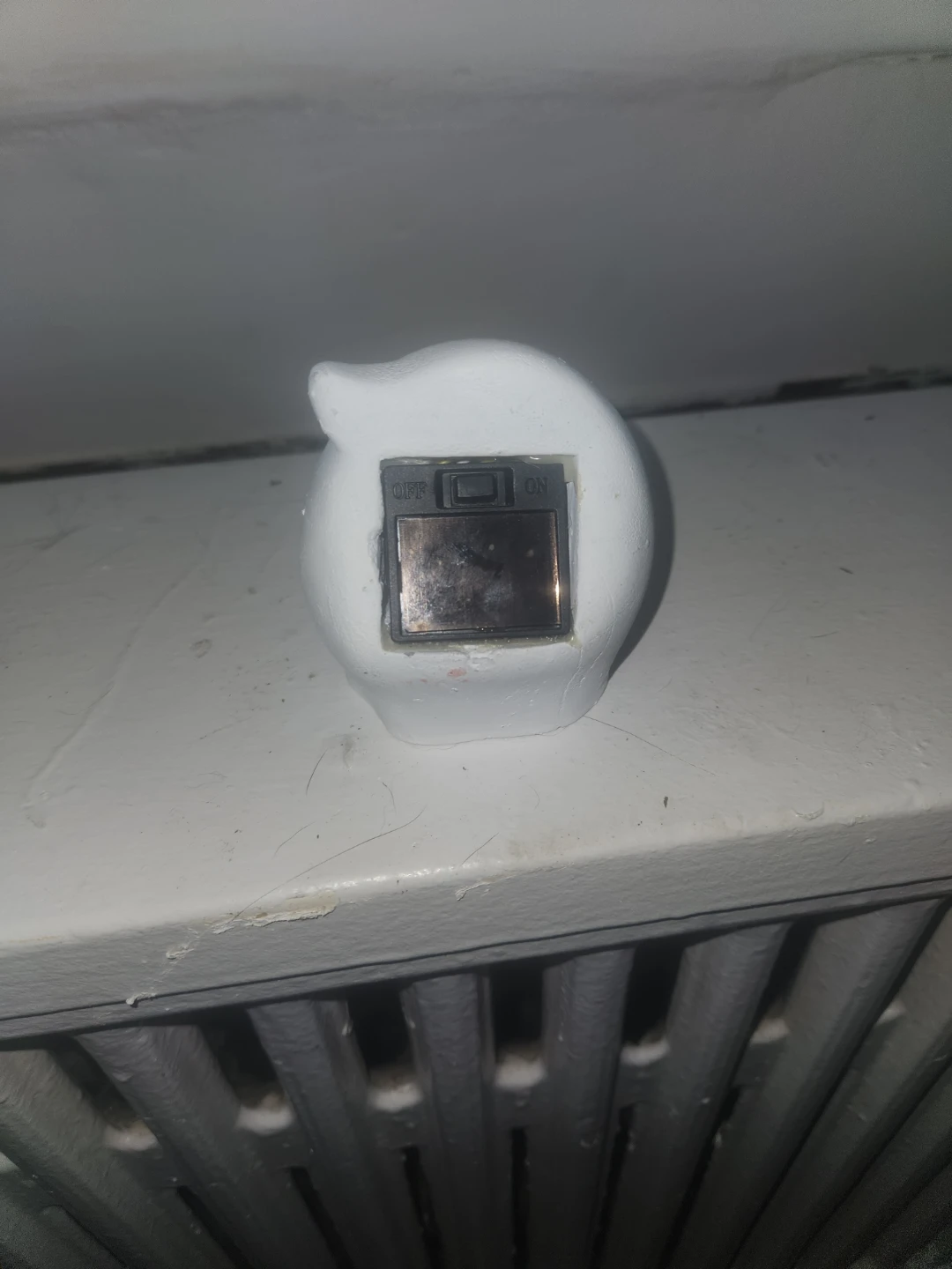 Ghost shaped LED solar-powered light - photo 2