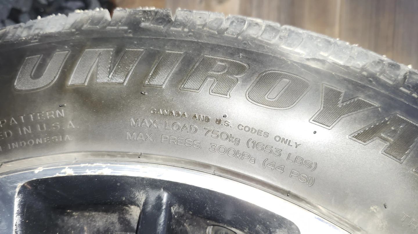 225 55 R18 All Season Tires And OEM rims 4 pcs - photo 3