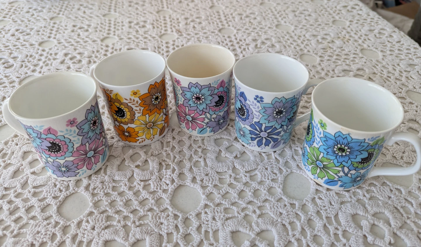 Set of 5 Elizabethan - Chelsea 2 coffee cups