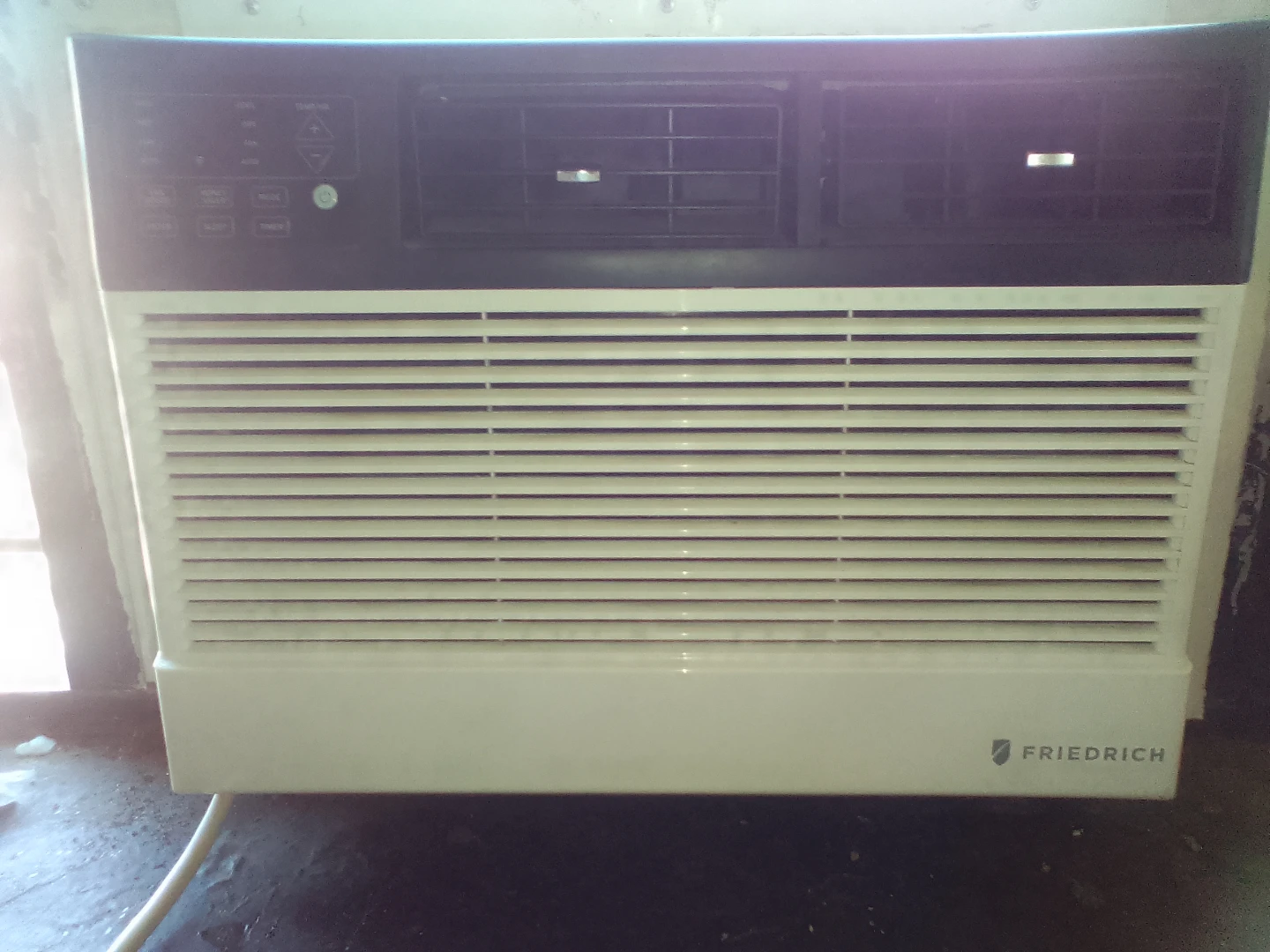 Friedrich Air Conditioner 10,000 BTU - photo 2