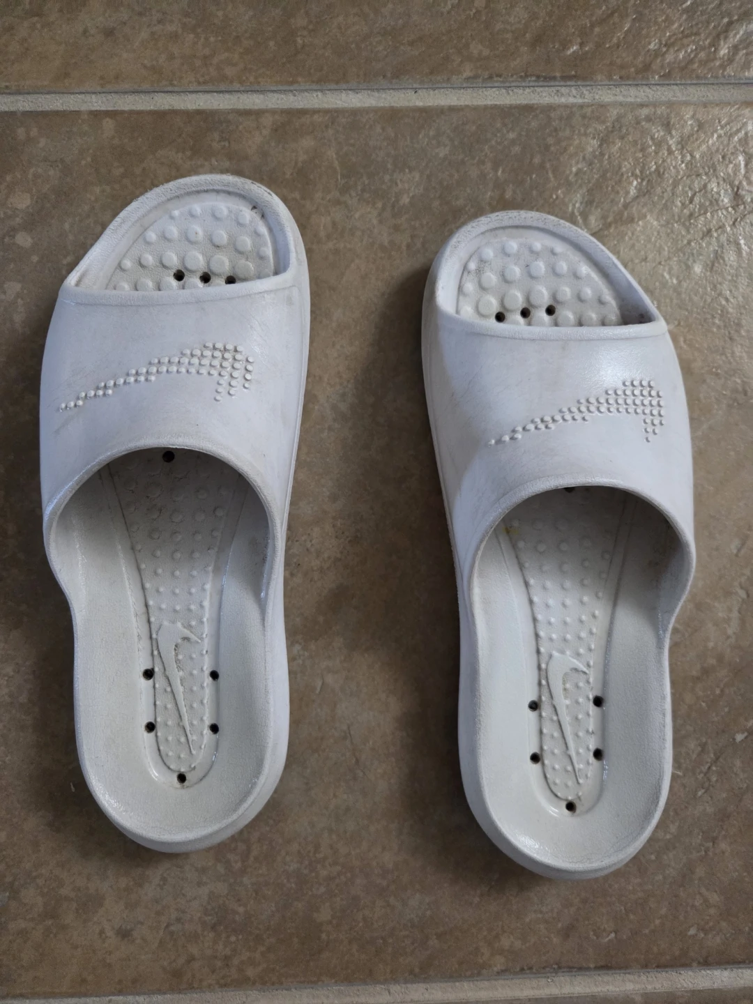 Nike White Slide Sandals - photo 2