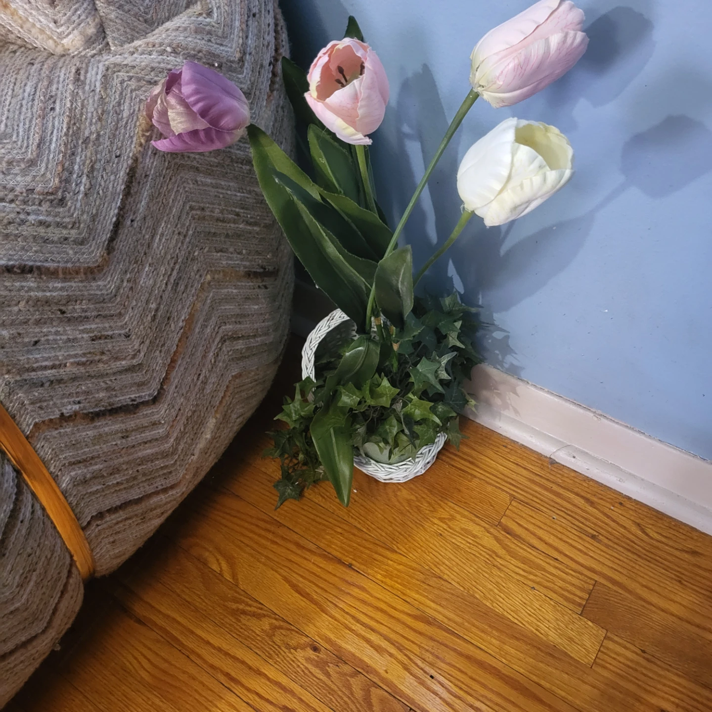 Artificial Tulip Flowers Arrangement