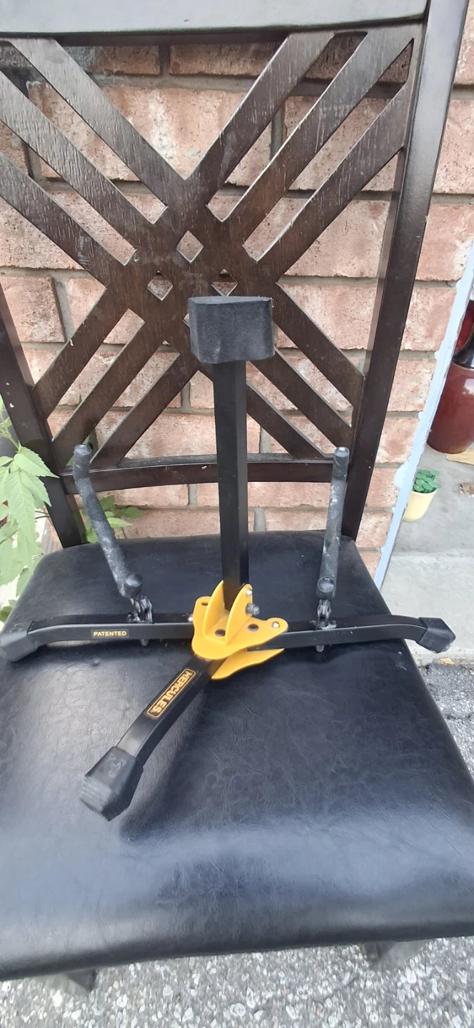 Guitar stand
