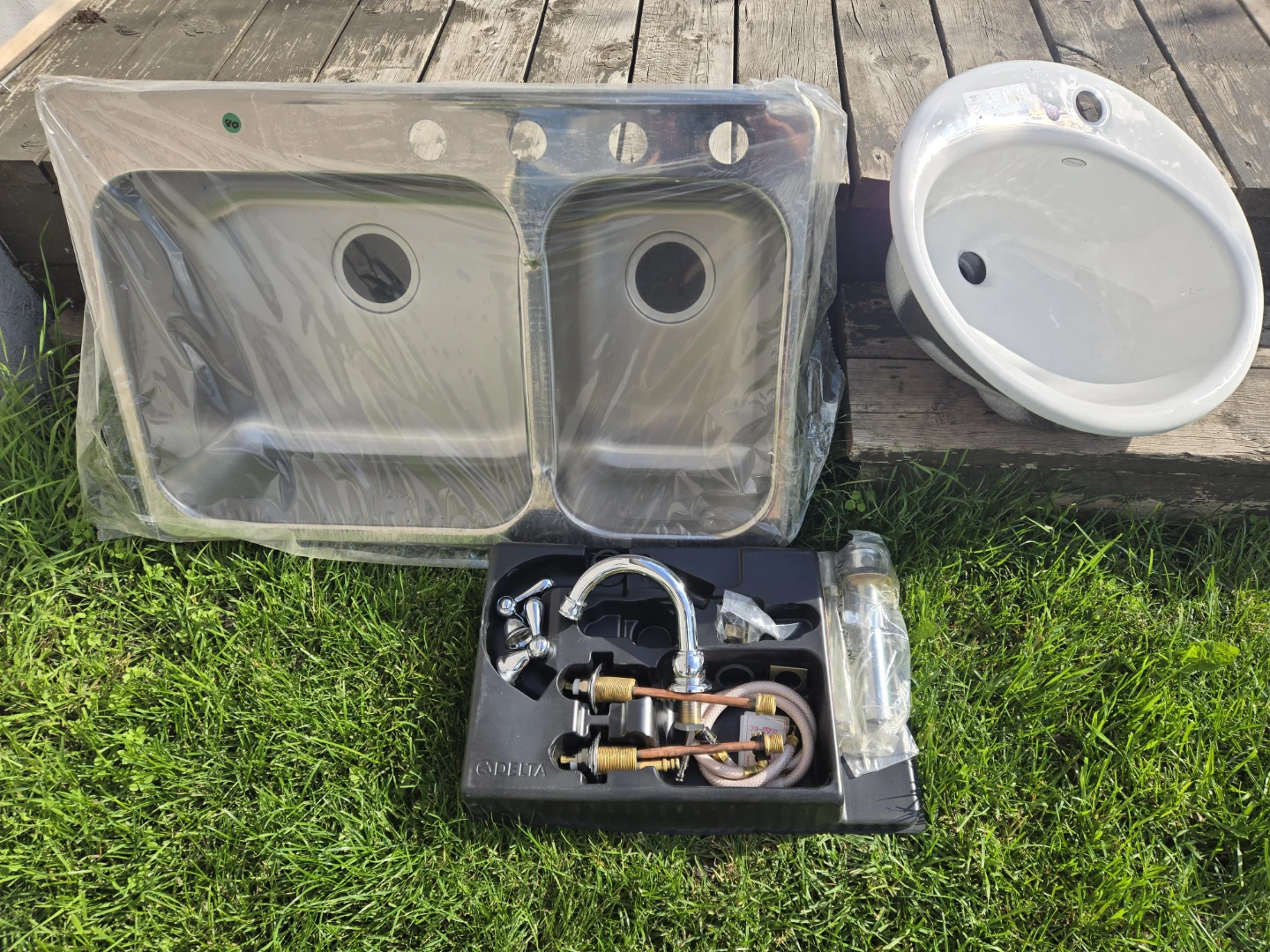 Kindred kitchen sink, delta sink& faucet