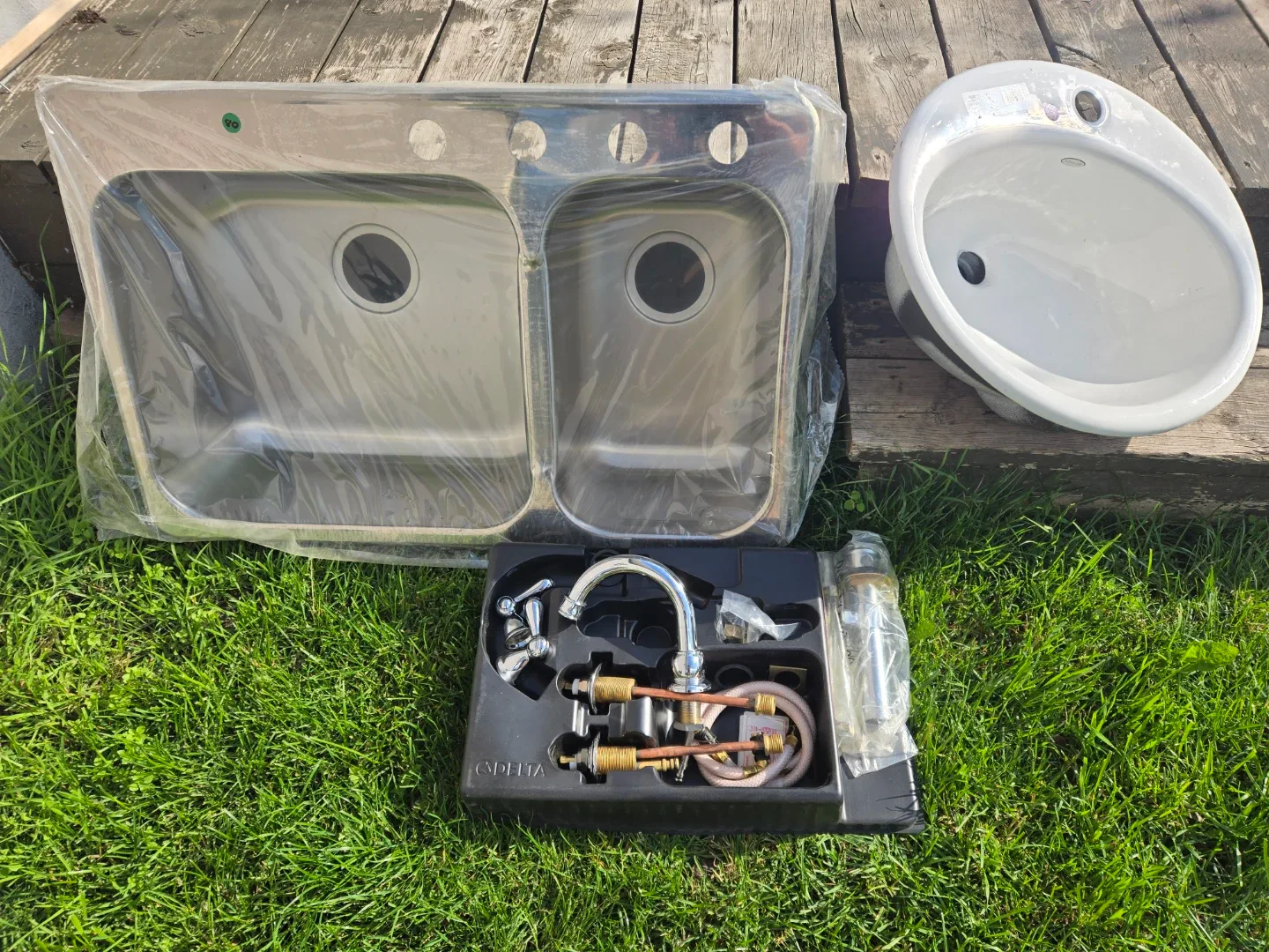 Kindred kitchen sink, delta sink& faucet