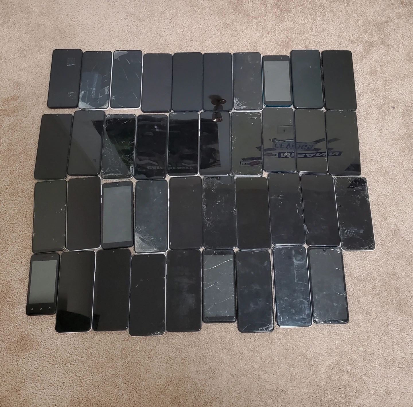 39 Untested Smartphones – Parts/Repair – Mixed Brands – AS-IS - photo 2