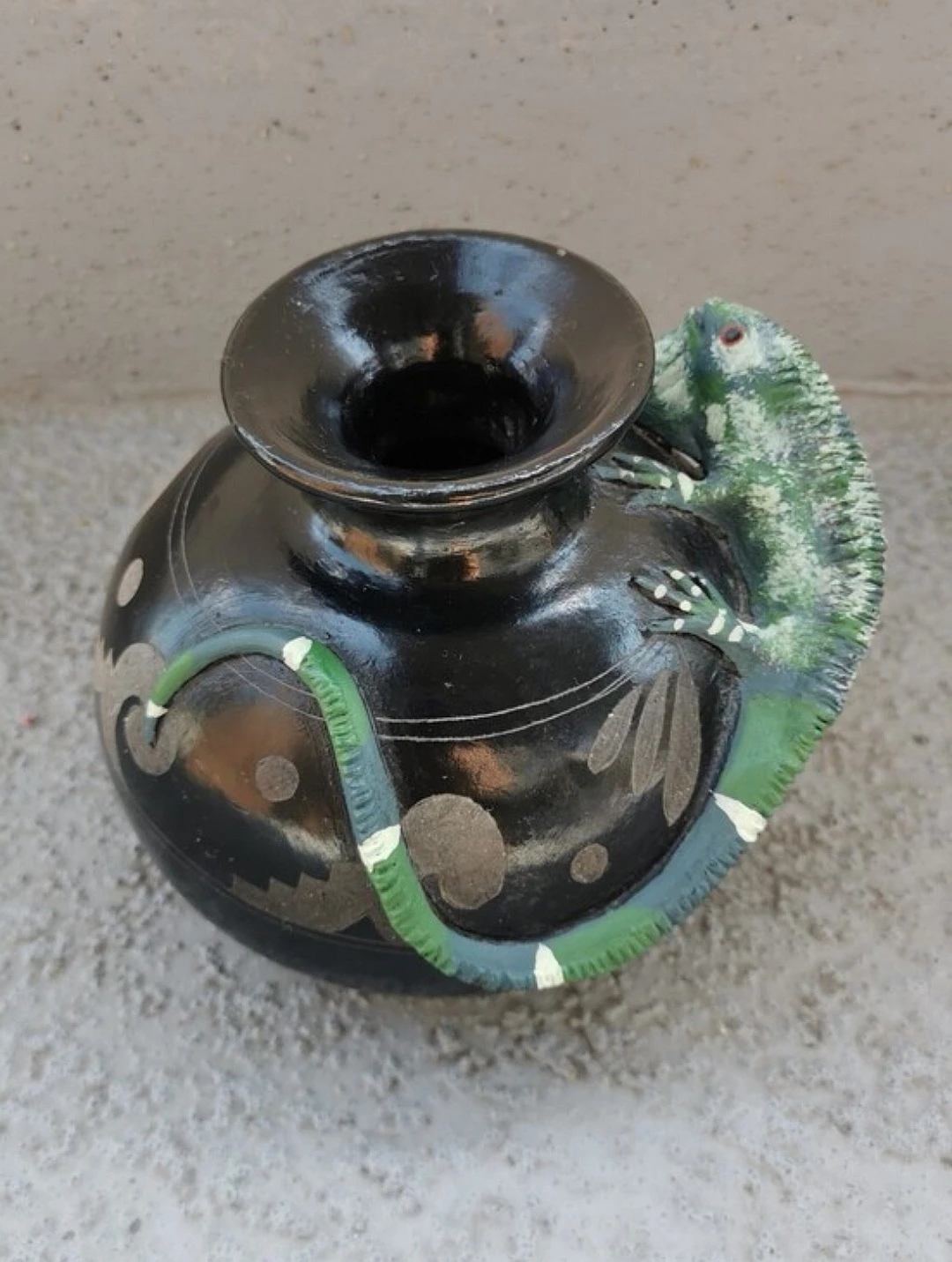 Vintage Mateos Mexico Pottery Vase Iguana Lizard Folk Art
