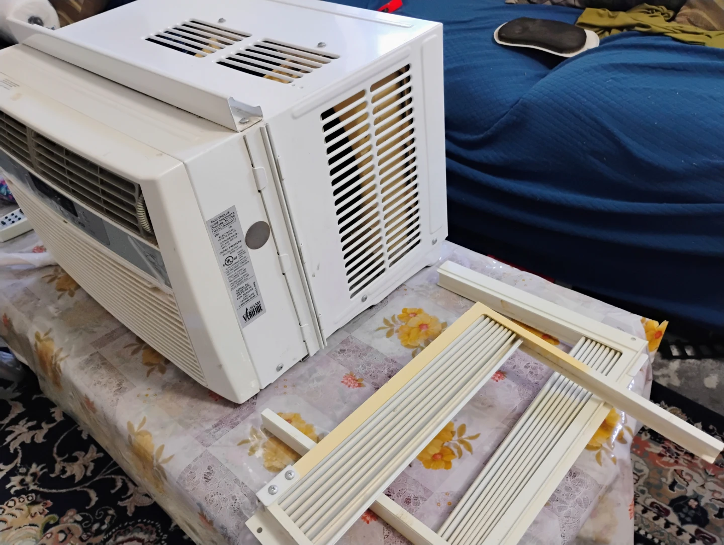 Frigidaire 8000 BTU Window Air Conditioner - photo 2