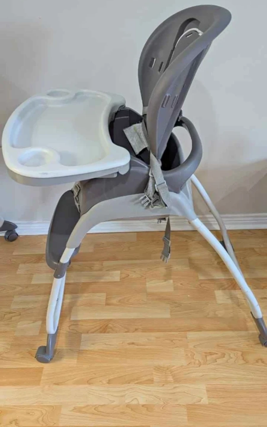 Graco Contempo High Chair (two available) - photo 3